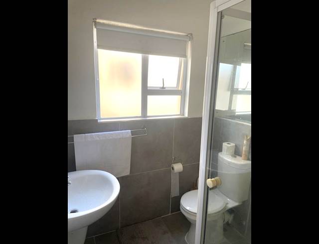 2 BEDROOM APARTMENT TO LET IN MANOR ESTATES